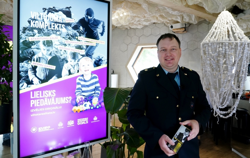 Patentu valdes kampaņas “Viltojums – lielisks komplekts?” publicitātes foto