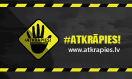 Uz tumša fona dzeltenā brīdinājuma zīmē plaukstas nospiedums un uzraksts "Atkrāpies!"