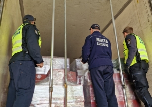 Kravas transportlīdzekļa pārbaude