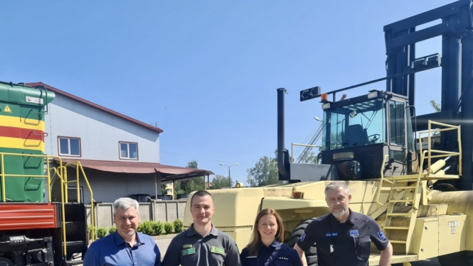 Latvijas muitas dienesta amatpersonas ar CELBET 3 misijas dalībniekiem – kolēģiem no Somijas un Ungārijas