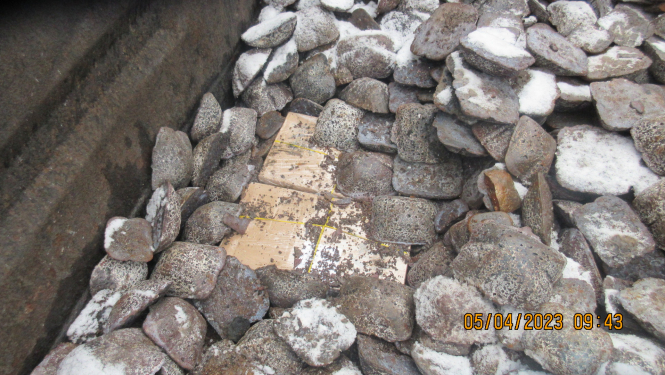 Čuguna kravā paslēptas kontrabandas cigaretes