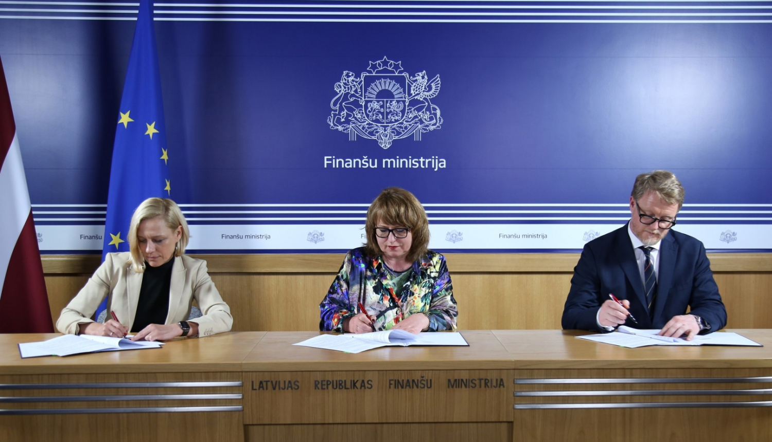 VID ģenerāldirektore Baibas Šmites-Roķe, FM valsts sekretāre Baiba Bāne, RTU rektors Tālis Juhna