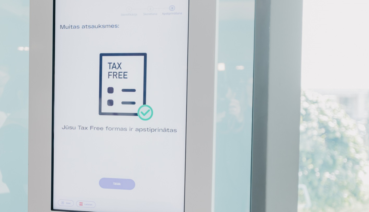 Pašapkalpošanās kiosks CAS (Customs Approval System) Rīgas lidostā. Foto: Mārtiņš Garais 