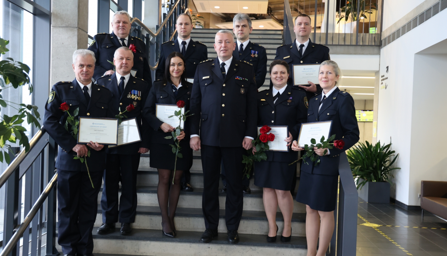 Ar Pasaules Muitas organizācijas Goda rakstu apbalvotās Valsts ieņēmumu dienesta amatpersonas 