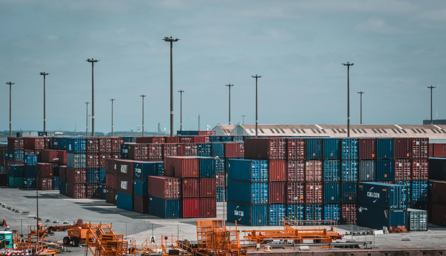 Osta, daudz konteineru