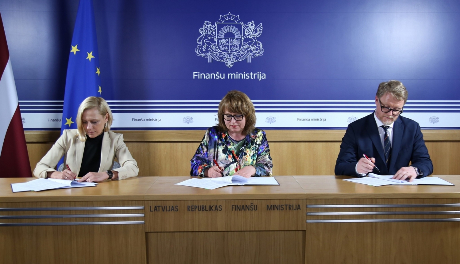 VID ģenerāldirektore Baibas Šmites-Roķe, FM valsts sekretāre Baiba Bāne, RTU rektors Tālis Juhna